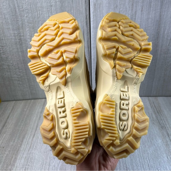 NEW Sorel Kinetic Breakthru Acadia Pull On Side Zip Ankle Boot Womens Size 7.5 - Picture 8 of 11